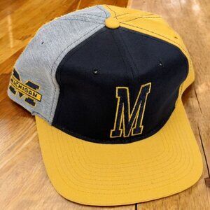 Vintage 90s‎ Starter Michigan Wolverine SnapBack Hat College Color Block